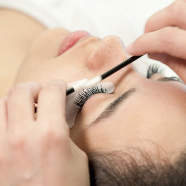 Lashes Removal